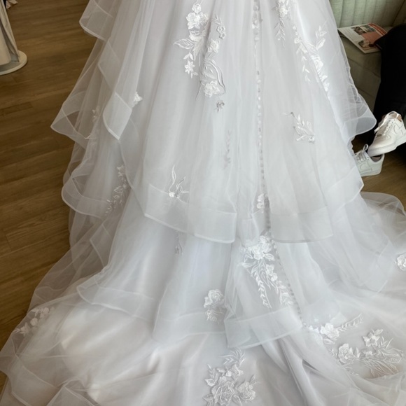 Unaltered Wedding Dress (Never Worn) - Picture 7 of 7